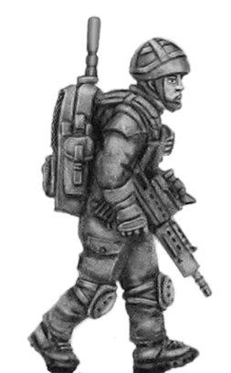 100MOD405 British support troops, helmet