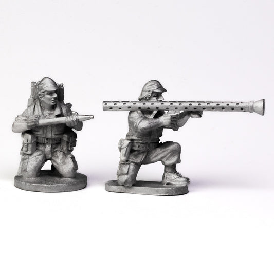 100MOD202a 1970s Portuguese (Africa) 37mm Lanca-Foguete bazooka team in action