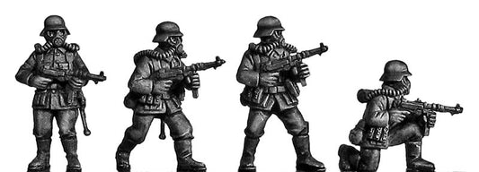 Gasmask German Infantry with MP40
