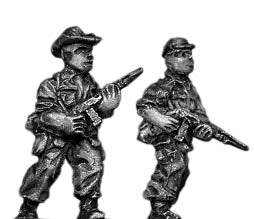 Legionnaire in bush hat with M1 Carbine