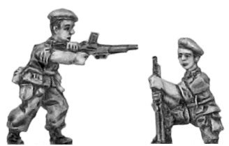Legionnaire and No.2 in beret with FM24/29 LMG