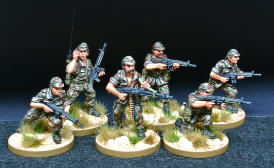 100MOD200a 1970s Portuguese (Africa) infantry in action with G3